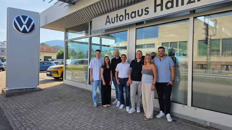 Das Team des Autohauses Haitzler.