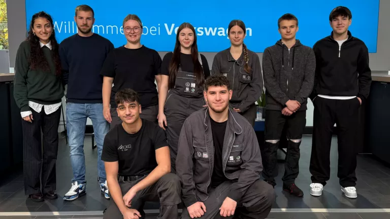 Auszubildende des Autohauses Roth 