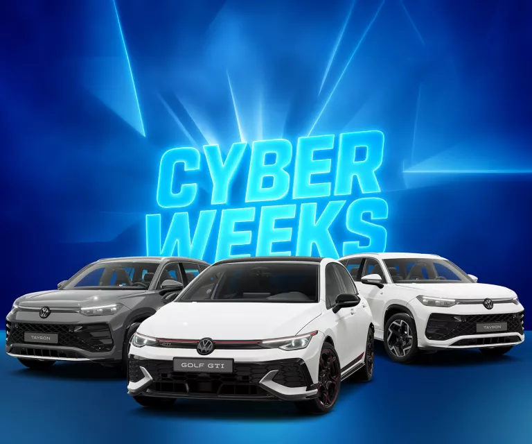 Drei VW-Modelle vor blauem Hintergrund mit leuchtendem Schriftzug "CYBER WEEKS".