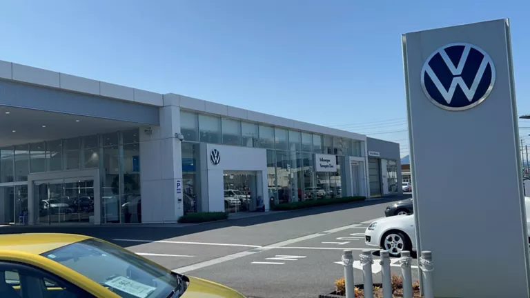 ディーラーの位置写真