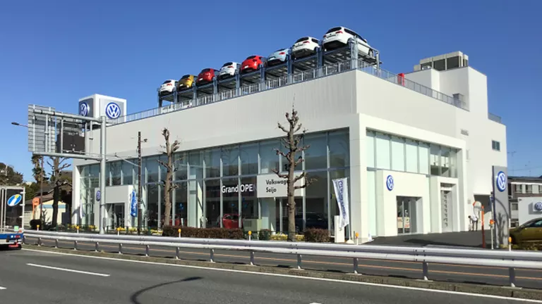 ディーラーの位置写真