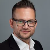 Simon Becker