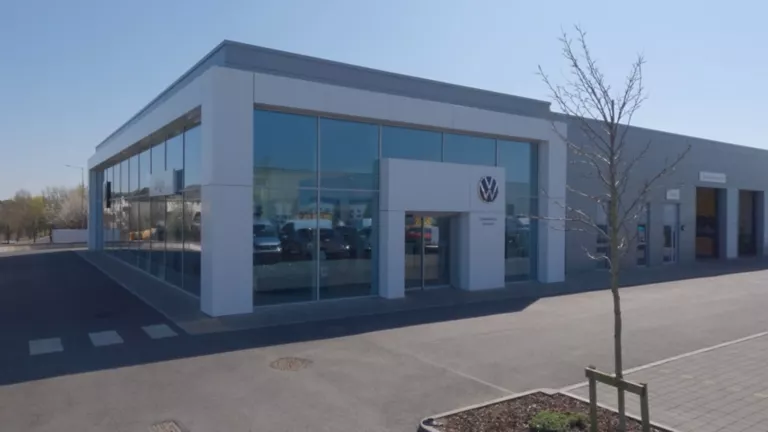 Bright Volkswagen Commercial Vehicles
