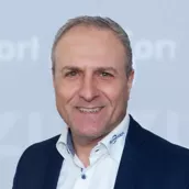 Andreas Carrera