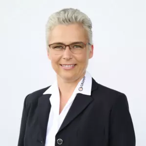 Claudia Leß
