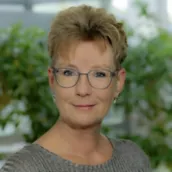 Claudia Szymanski