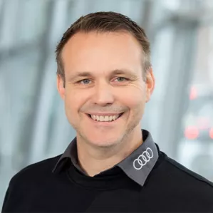 Florian  Schröder