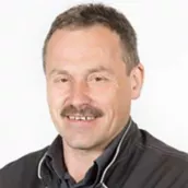 Günter  Schmidt