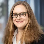 Julia  Lienau