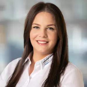 Julia  Sonnenberg