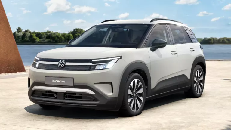 VW ID. Cross in dreiviertel Frontansicht.
