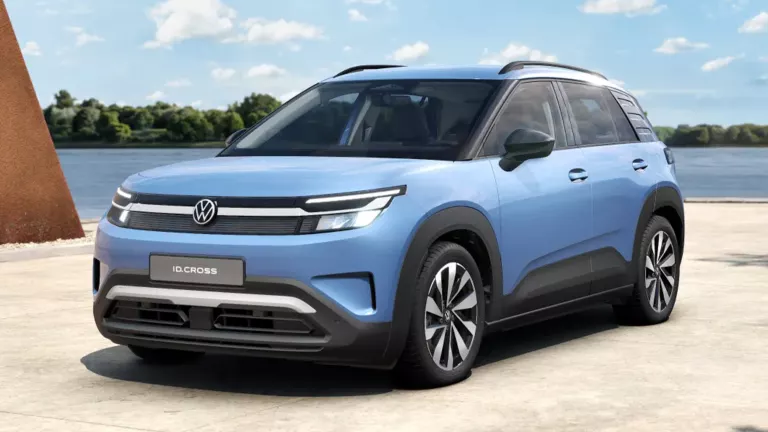 VW ID. Cross in dreiviertel Frontansicht.