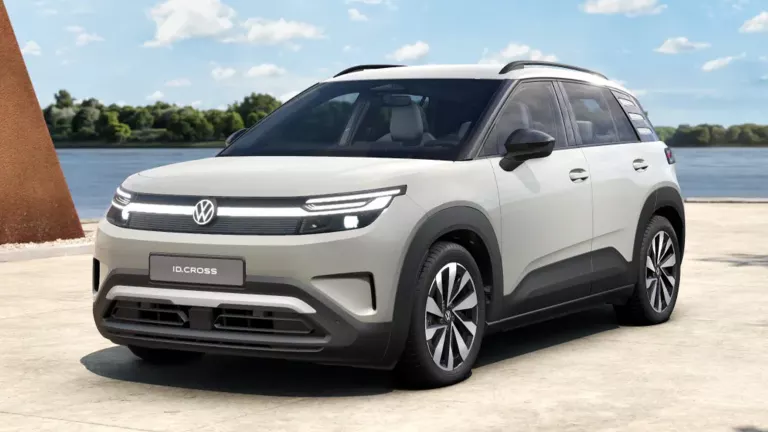 VW ID. Cross in dreiviertel Frontansicht.