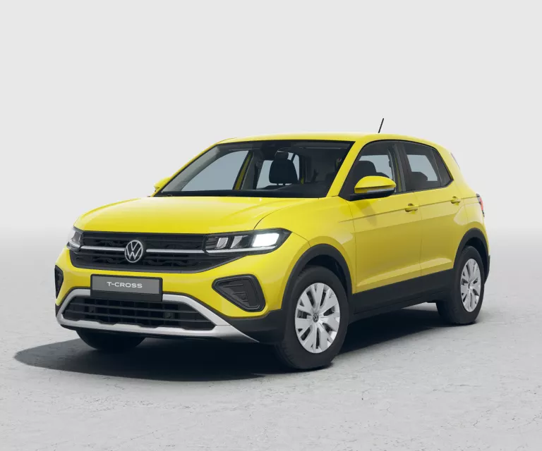 Gelber VW T-Cross von vorne rechts, mit Dachreling und weißen Radkappen.