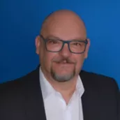 Larry Schmitt
