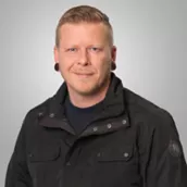 Mark  Schnell