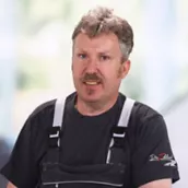 Martin  Bernhardt