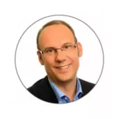 Oliver Schröder