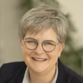 Pia  Lindacher