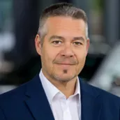 Lutz  Schreiber