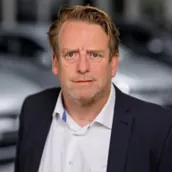 Oliver  Römer