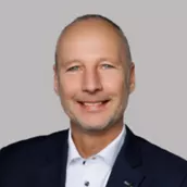 Thomas  Ruß