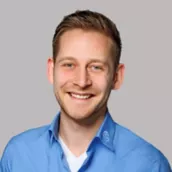 Christopher  Schmitt 