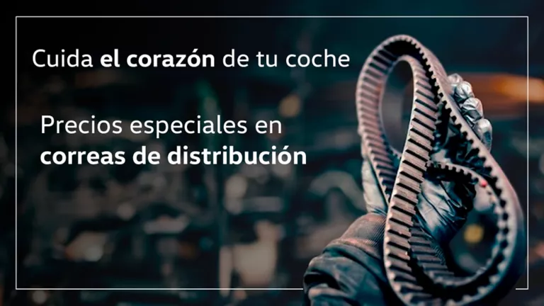 Una mano sujetando una correa de distribución con el texto de la oferta