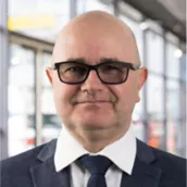 Stefan  Schulz