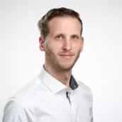 Tim  Günther