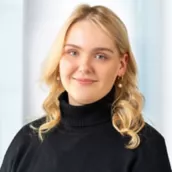 Elena  Vieten