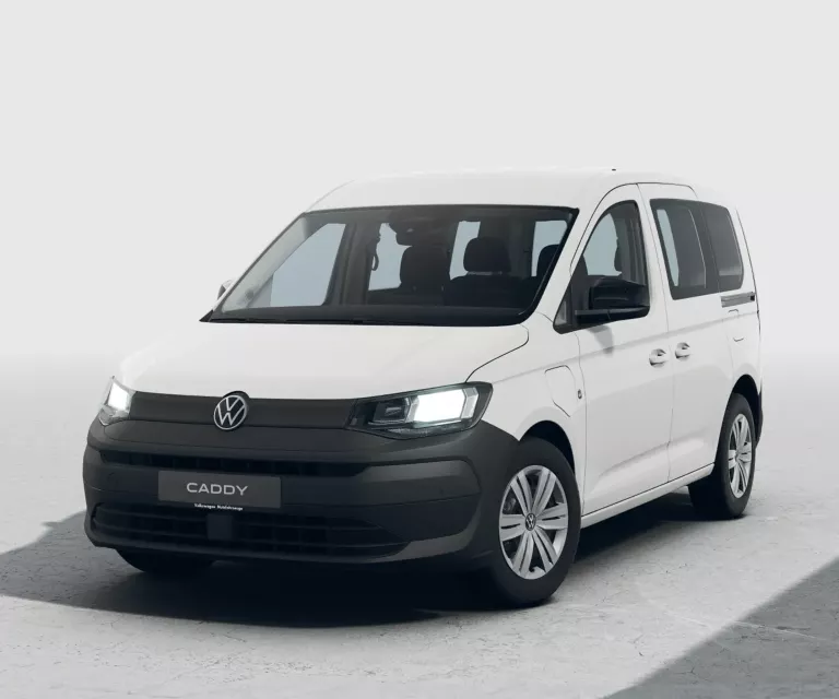 Ein weißer VW Caddy in der Frontansicht.