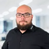 Steve Mäder