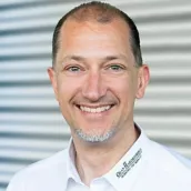 Oliver Bayer