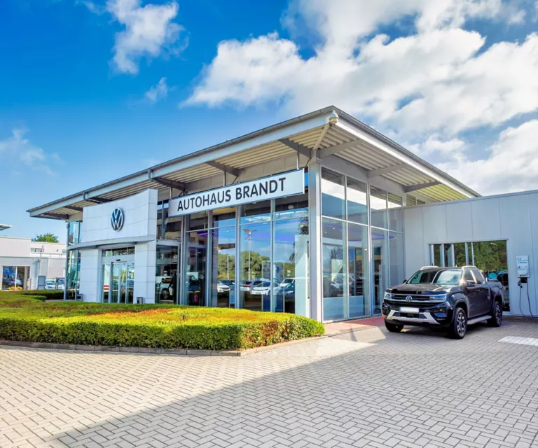 Front des Autohaus Brandt