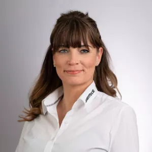 Nadine Naeck