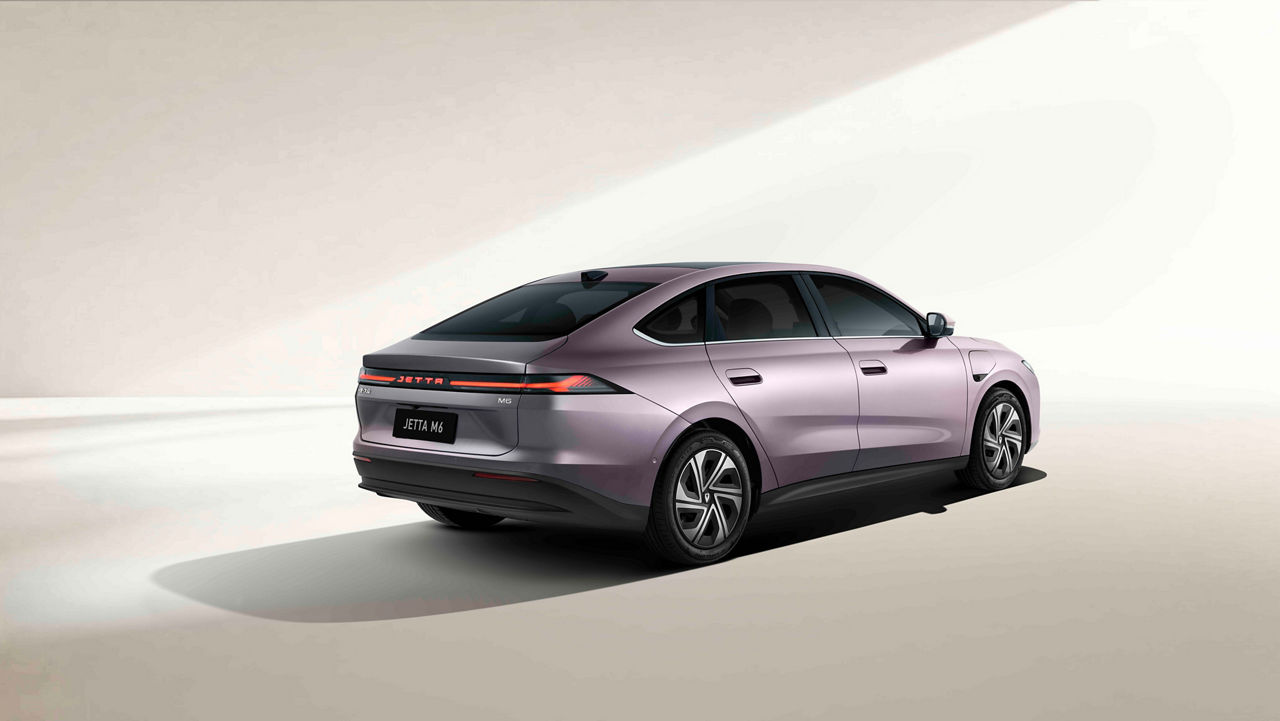 Rear three-quarter view of the Jetta M6 showcasing its streamlined fastback silhouette, full-width rear light bar and modern electric vehicle design. The model is among the vehicles planned to receive CARIZON's advanced Level 2++ driver assistance system.