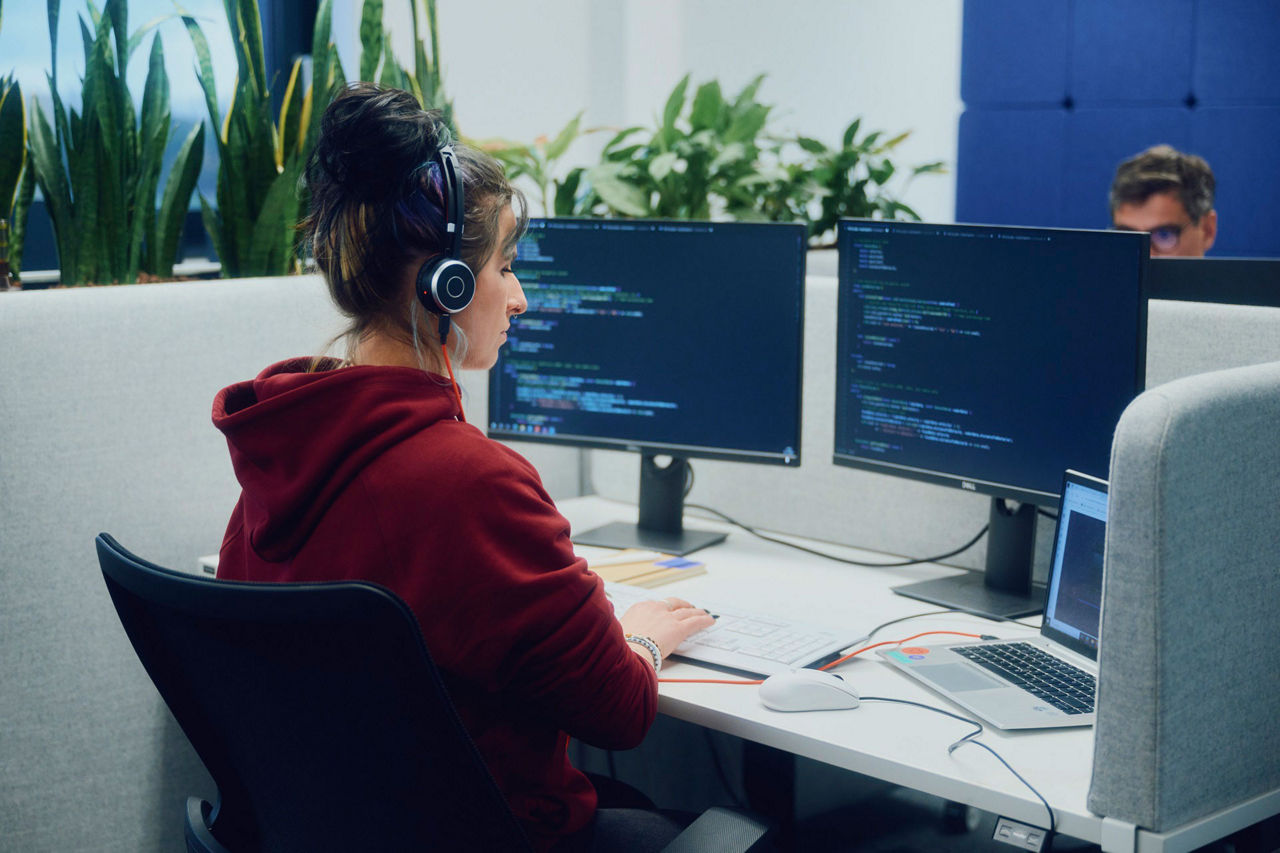 women coding in the office