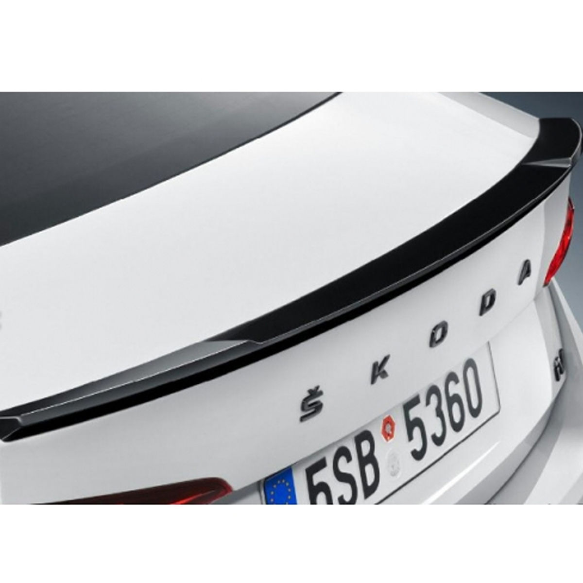 Tailgate spoiler - black metallic