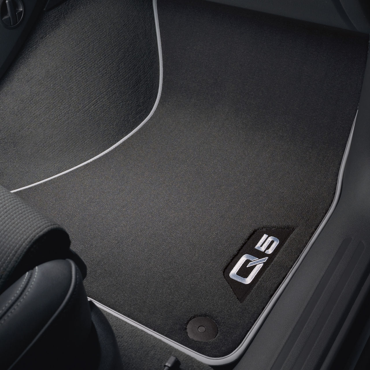 Premium textile floor mats - Audi Original Accessories Germany