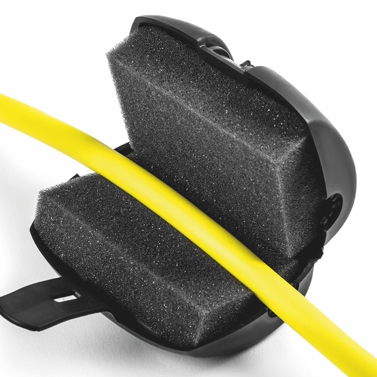 Charging cable cleaner