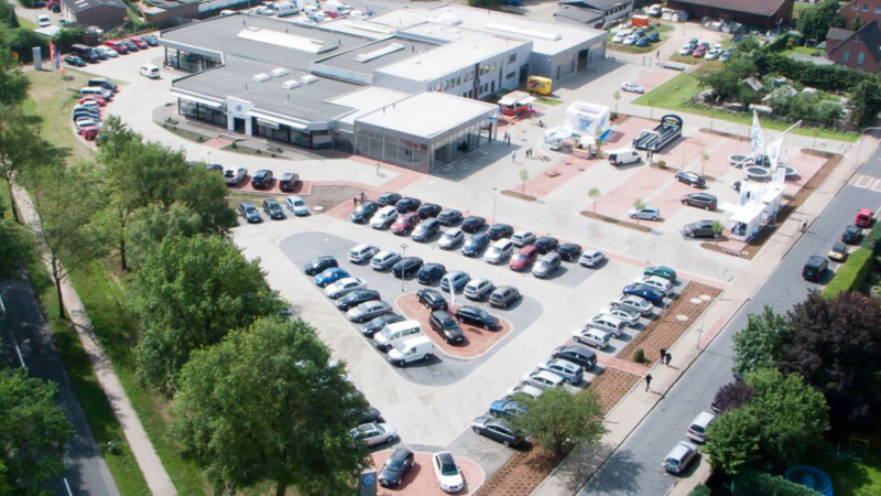 Luftbild von Autohaus Holst 2011
