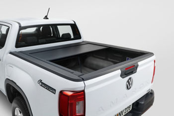 Luggage compartment cover, rolling