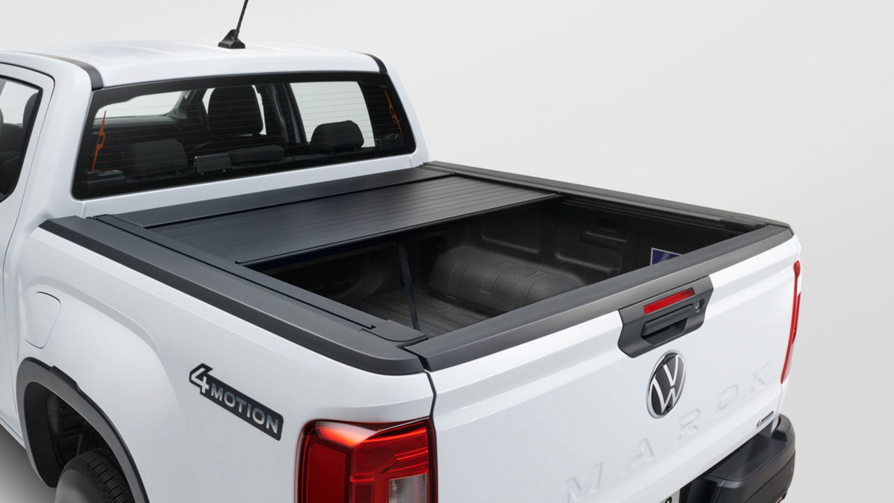 Luggage compartment cover, rolling