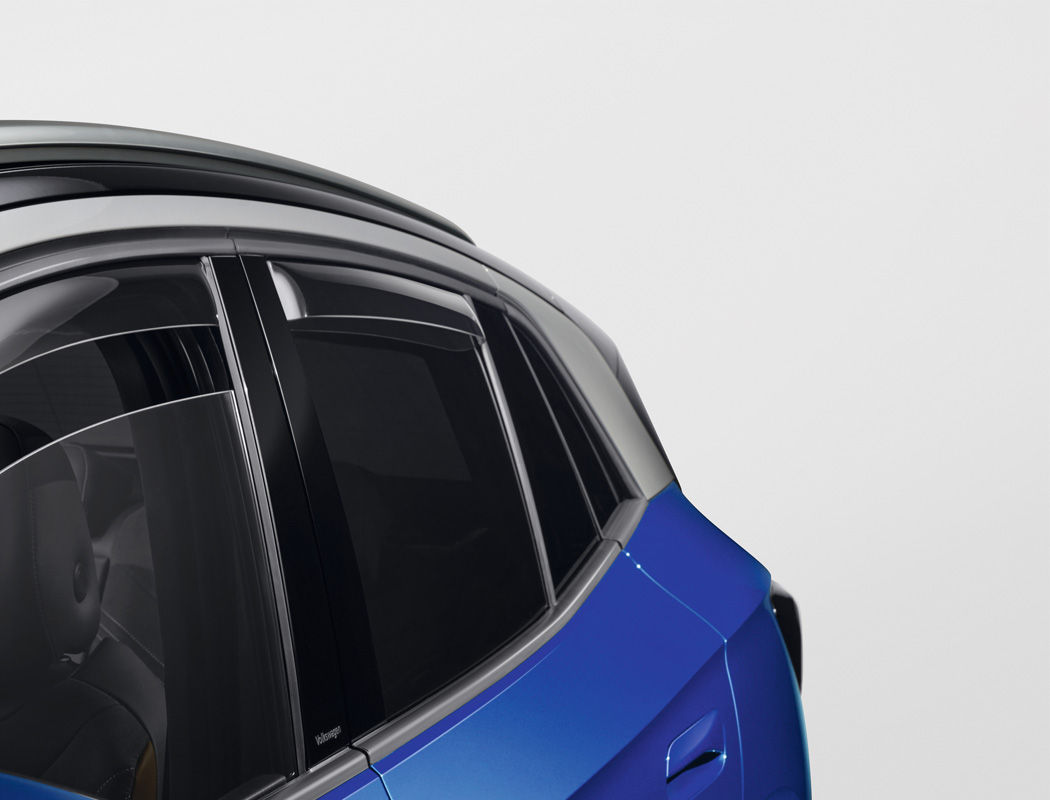 Door draught deflector