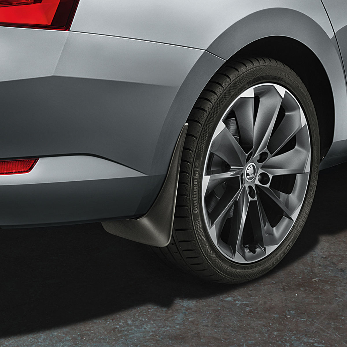 Rear mud flaps