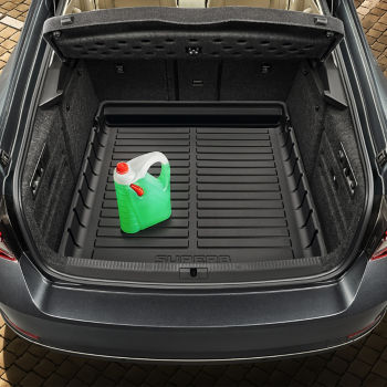 Plastic boot tray