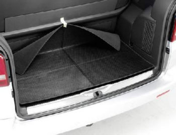 Reversible luggage compartment mat