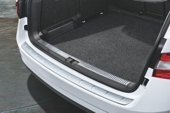 Protective decorative strip for the loading edge – silver