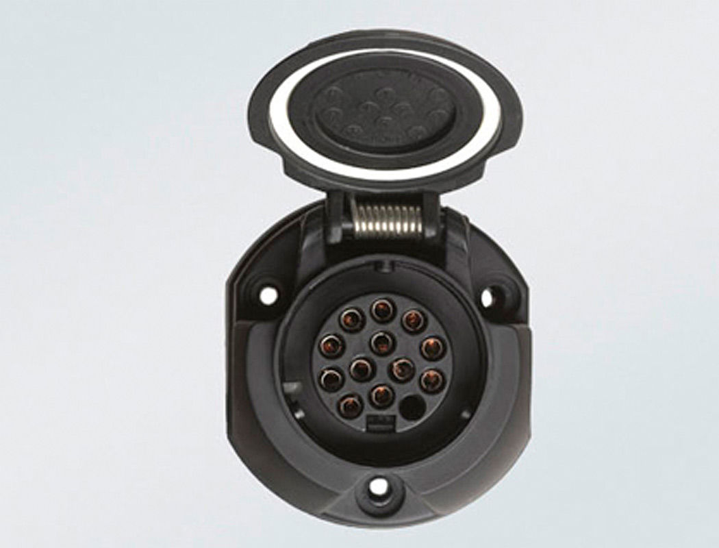 Electrical installation kit for towing hitch